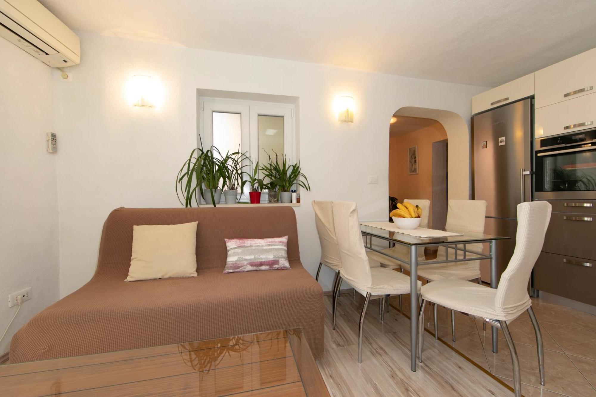 Apartmani Darinka Baška Voda المظهر الخارجي الصورة