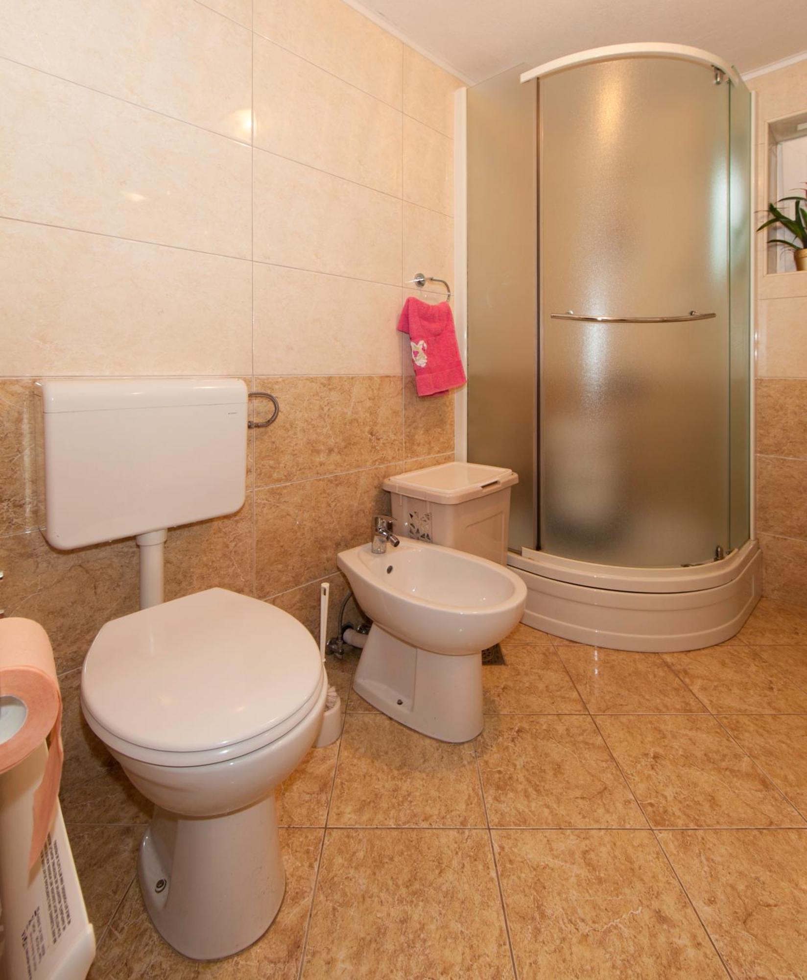 Apartmani Darinka Baška Voda المظهر الخارجي الصورة