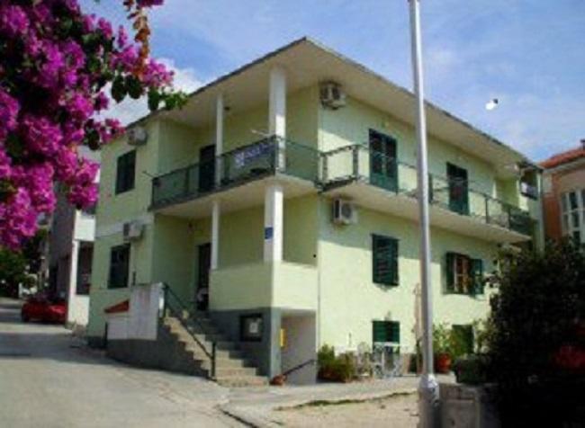 Apartmani Darinka Baška Voda المظهر الخارجي الصورة