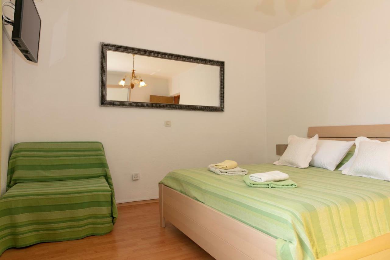 Apartmani Darinka Baška Voda المظهر الخارجي الصورة