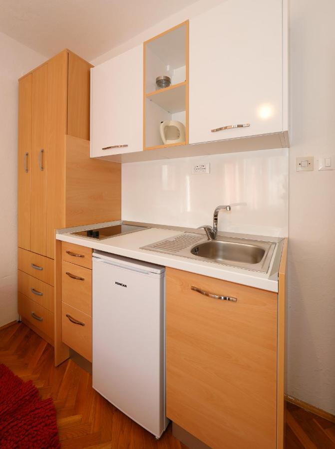 Apartmani Darinka Baška Voda المظهر الخارجي الصورة